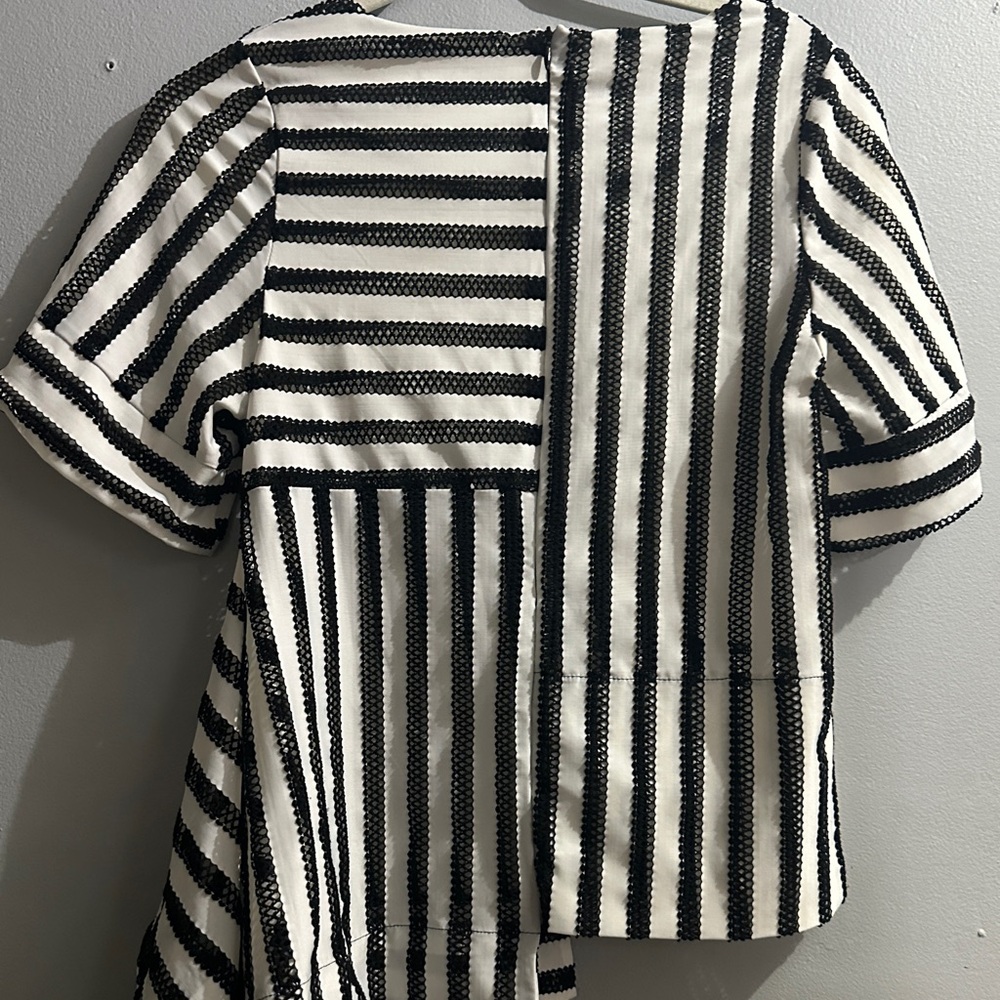 GRACIA Black Asymmetrical Blouse Top Zip Back Size Small Statement Top Upscale